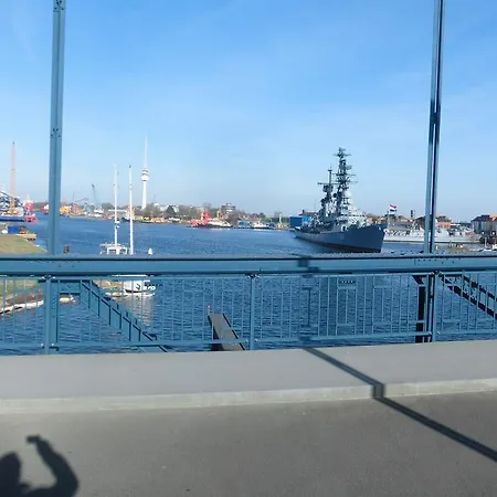 아파트 Sonnige Ferienzimmer Whv